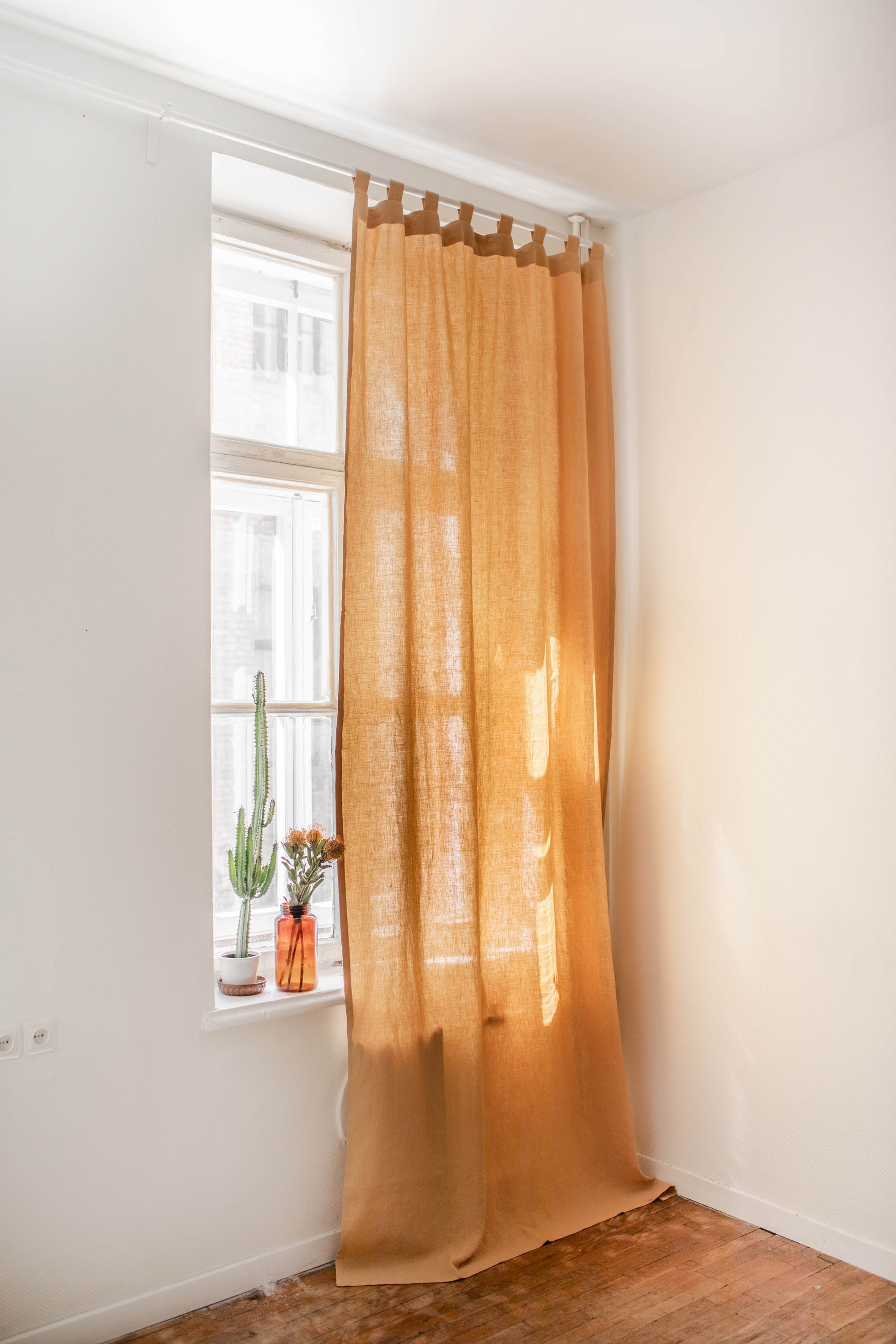Tab top linen curtain | ARCHIVE SALE