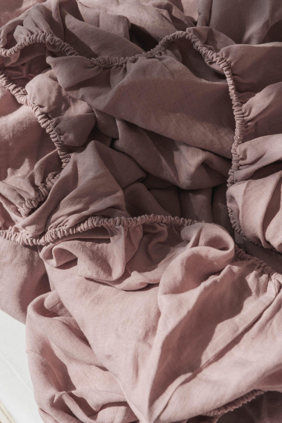 AmourLinen Linen fitted sheet Linen fitted sheet in Dusty Rose Linen fitted sheet in Dusty Rose