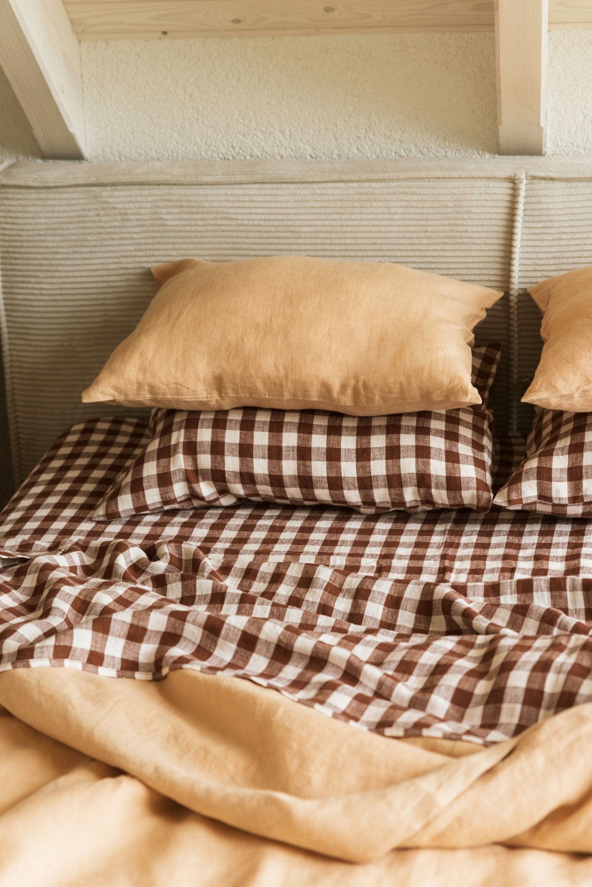 AmourLinen Linen bedding set Linen bedding set in Mustard Linen bedding set in Mustard